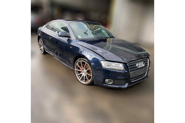 01008  AUDI A5 COUPE (8T)  2.7 TDI