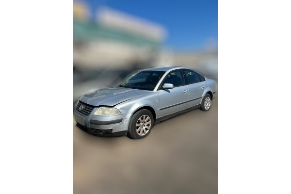 01228  VOLKSWAGEN PASSAT BERLINA (3B3)  Advance