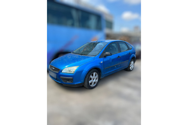 01255  FORD FOCUS BERLINA  (CAP)  Trend