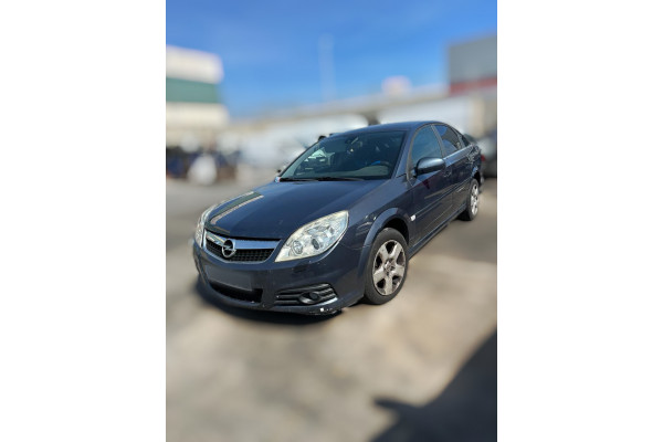 01414  OPEL VECTRA C BERLINA  Cosmo