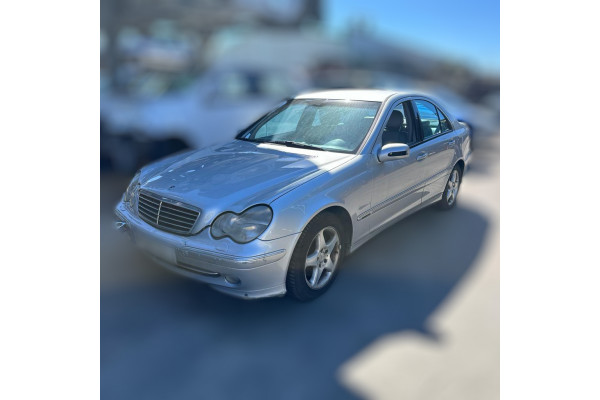 01452  MERCEDES-BENZ CLASE C (BM 203) BERLINA  OM612962