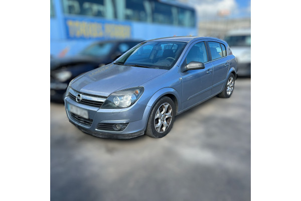 01453  OPEL ASTRA H BERLINA  Cosmo