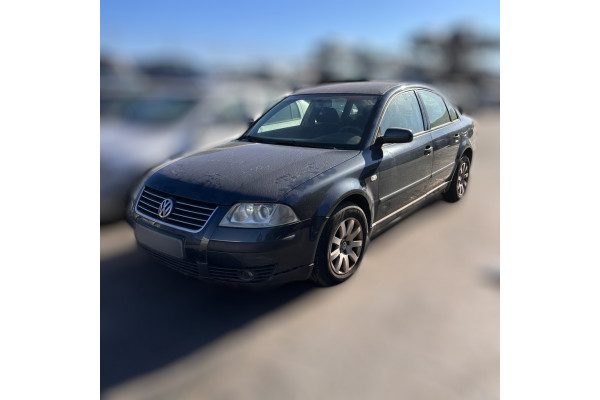 01489  VOLKSWAGEN PASSAT BERLINA (3B3)  AWX