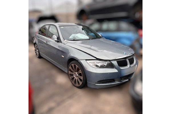 01500  BMW SERIE 3 BERLINA (E90)  320d