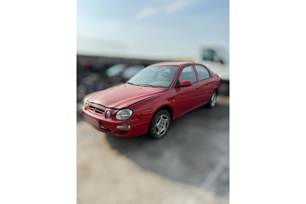 01401  KIA SHUMA  1.5 Comfort 5 Berlina