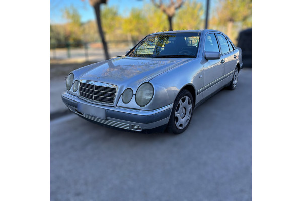 01473  MERCEDES BM SERIE 210 BERLINA DIESEL  300 Turbodiesel (210.025)