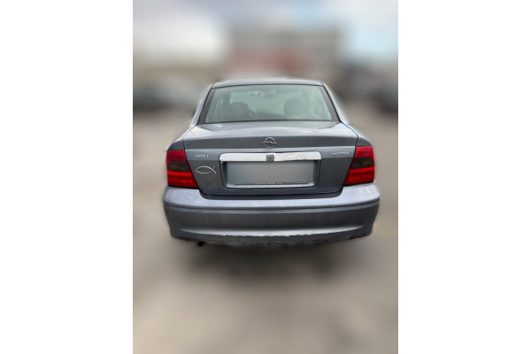 01345  OPEL VECTRA B BERLINA  Z16XE