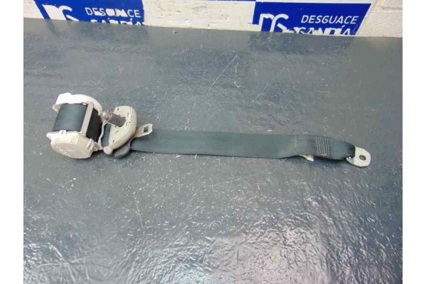 CINTURON SEGURIDAD TRASERO IZQUIERDO| TOYOTA- 2.2 D-4D (AUR10_) 136CV 2231CC|3 FILA - 2007