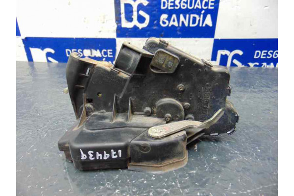 CERRADURA PUERTA TRASERA IZQUIERDA  BMW 3  320 D 136CV 1951CC 2000 7 PIN