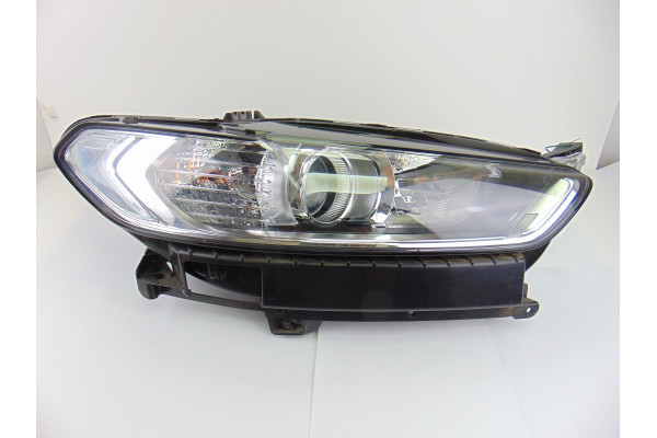 FARO DERECHO  FORD MONDEO V FASTBACK  1.5 TDCI 120CV 1499CC 2015 DS73-13W029-AE