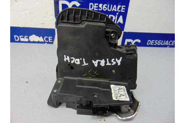 CERRADURA PUERTA TRASERA DERECHA| OPEL- B16DTH|13596956 4 PIN - 2015