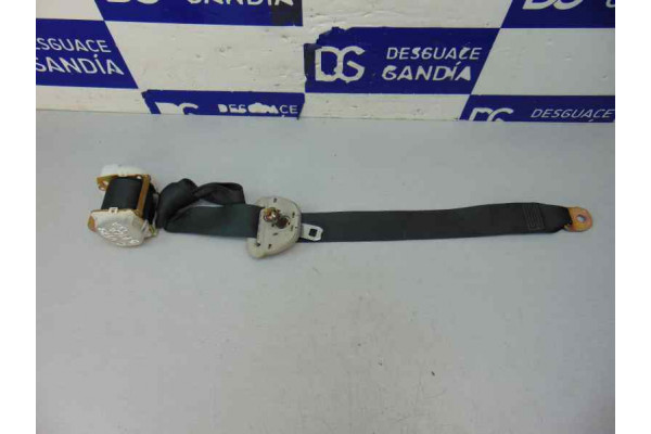 CINTURON SEGURIDAD TRASERO IZQUIERDO  TOYOTA COROLLA VERSO  2.0 D-4D (CUR10_) 116CV 1995CC 2004 3 FILA