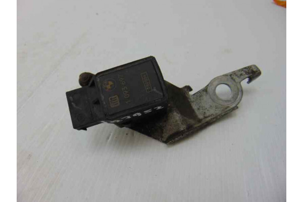 SENSOR| BMW- M54B22|1093697 SENSOR REGULADOR FAROS XENON - 2000