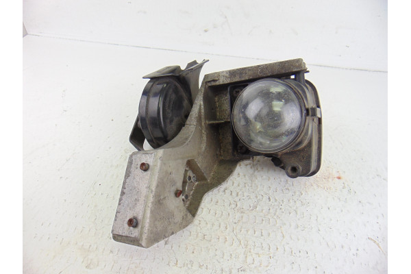 FARO ANTINIEBLA IZQUIERDO| AUDI- 2.8 QUATTRO 193CV 2771CC|4B0941705 INCLUYE SOPORTE - 2000