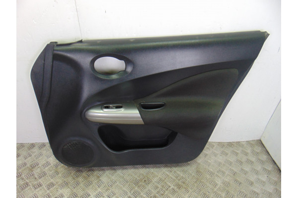 GUARNECIDO PUERTA DELANTERA DERECHA  NISSAN JUKE  1.5 DCI 110CV 1461CC 2013