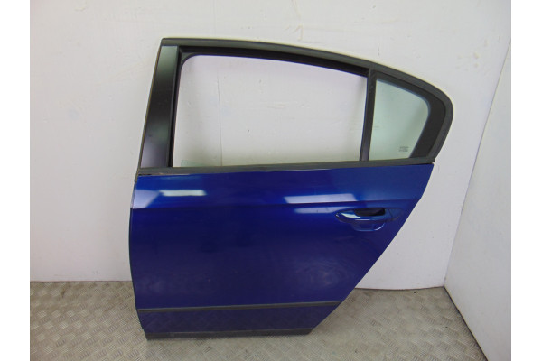 PUERTA TRASERA IZQUIERDA  VOLKSWAGEN PASSAT  2.0 TDI 140CV 1968CC 2005 AZUL