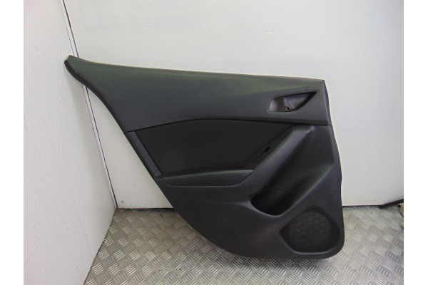 GUARNECIDO PUERTA TRASERA IZQUIERDA  MAZDA 3  2.0 120CV 1998CC 2014