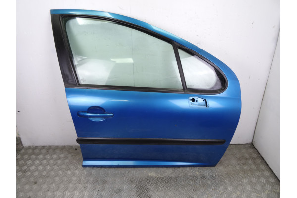 PUERTA DELANTERA DERECHA| PEUGEOT- 1.4 16V 95CV 1397CC|AZUL INCLUYE ELEVALUNAS Y CERRADURA *LOS ACCESORIOS NO ESTAN GARANTIZADOS