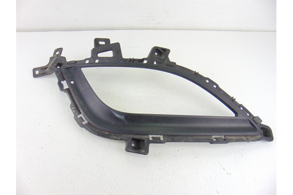 REJILLA PARAGOLPES DERECHA  HYUNDAI I30  1.4 99CV 1396CC 2012 86564-A6030