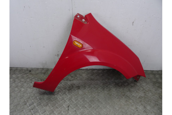 ALETA DELANTERA DERECHA  FORD FIESTA V  1.6 16V 100CV 1596CC 2004 ROJA