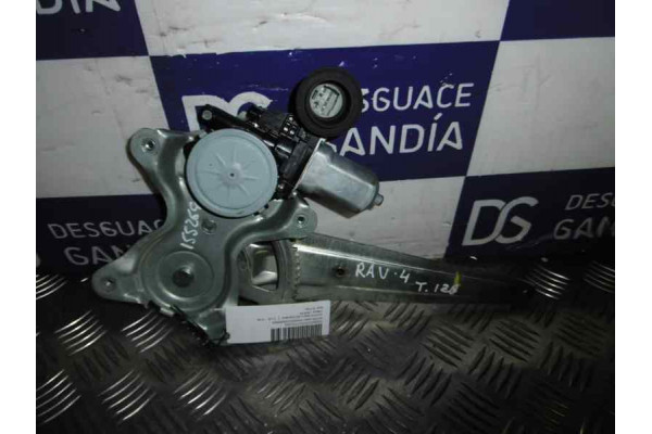 ELEVALUNAS TRASERO IZQUIERDO  TOYOTA RAV 4 III  2.2 D 4WD (ALA30_) 136CV 2231CC 2006 6 PIN