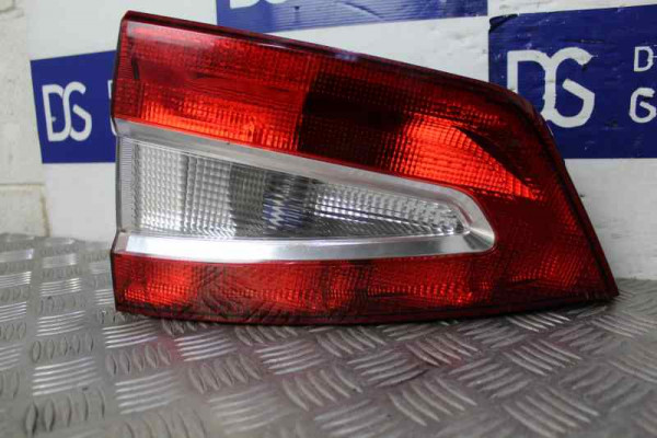 PILOTO TRASERO DERECHO INTERIOR| FORD- 2.0 TDCI 140CV 1997CC| - 2009