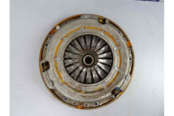 VOLANTE MOTOR| NISSAN- M9R782|INCLUYE EMBRAGUE 8201313792 8200828444 M9R782 - 2009