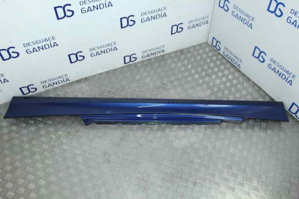 FALDON LATERAL  BMW 1  116 D 116CV 1995CC 2009 AZUL