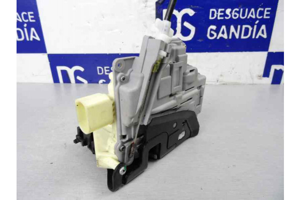 CERRADURA PUERTA DELANTERA DERECHA| VOLKSWAGEN- BMP|7 PIN 3C1837016A SIN CABLE NI VARILLAJE - 2008