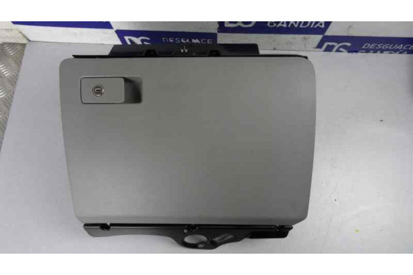 GUANTERA| VOLKSWAGEN- BKP|3C1857101 INCLUYE INTERRUPTOR AIRBAG Y GUARDA LIBRO GRIS - 2006