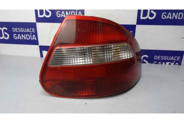 PILOTO TRASERO DERECHO  KIA CLARUS  2.0 I 16V 133CV 1998CC 2000