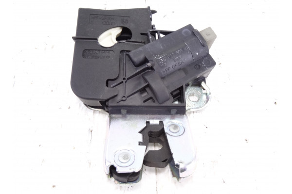 CERRADURA MALETERO / PORTON| AUDI- 2.7 TDI 190CV 2698CC|4F5827505D 3 PIN - 2008