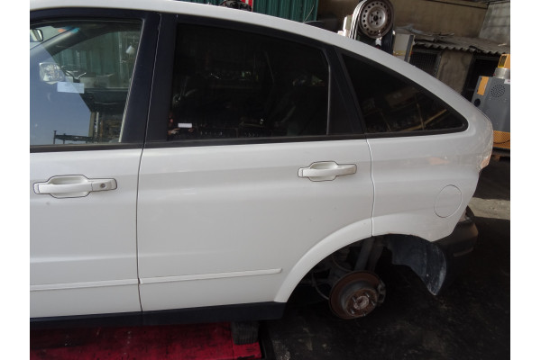 PUERTA TRASERA IZQUIERDA  SSANGYONG ACTYON I  2.0 XDI 141CV 1998CC 2010