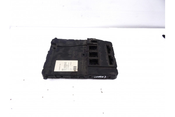 CAJA RELES / FUSIBLES| RENAULT- F9Q B8|8200306435 S118400320B - 2003